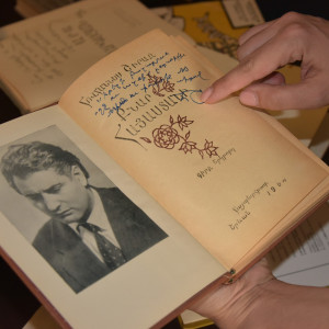 Valuable signed books were donated to the National Library of Armenia.