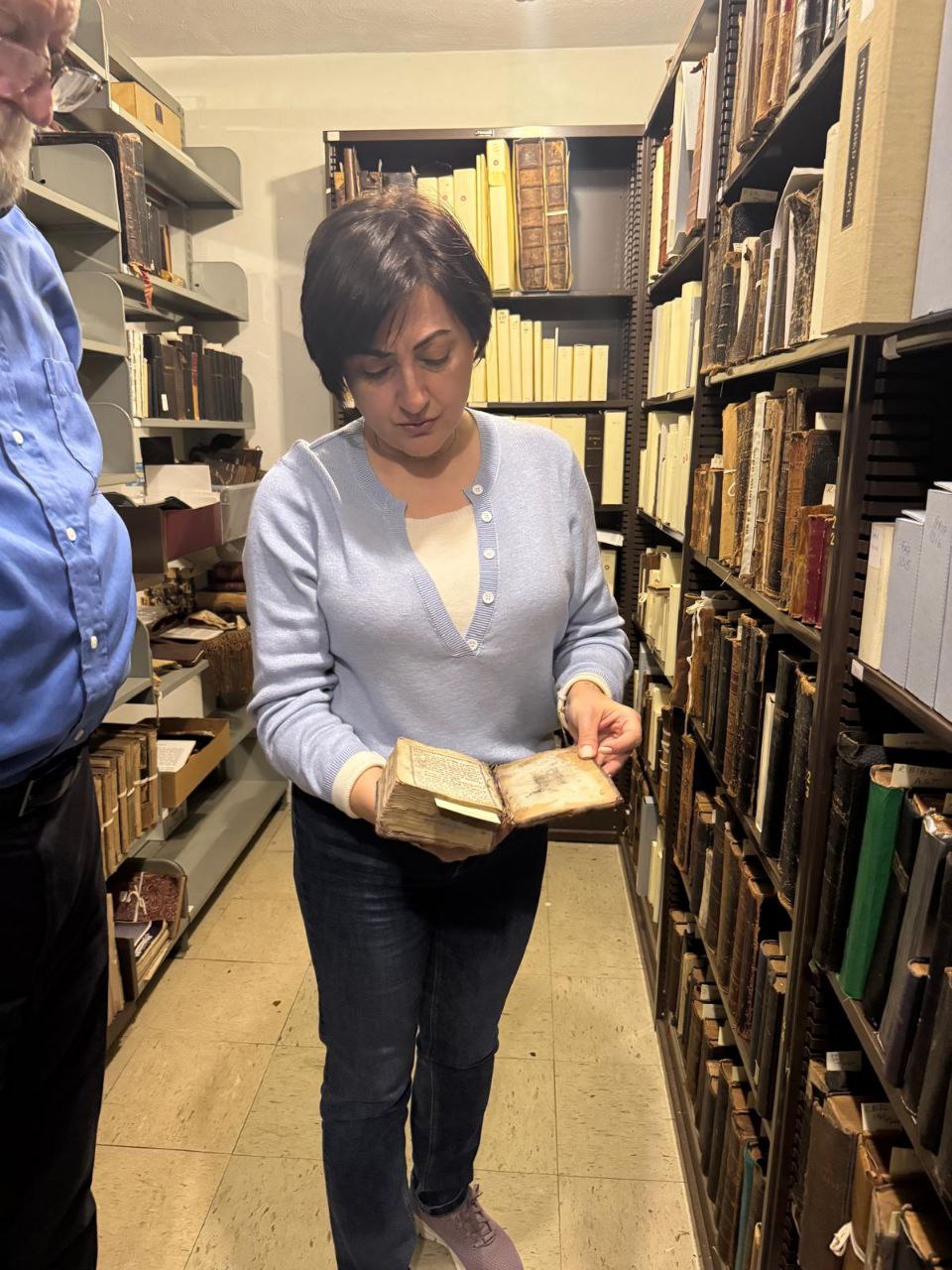 photo_5206388111477247653_y