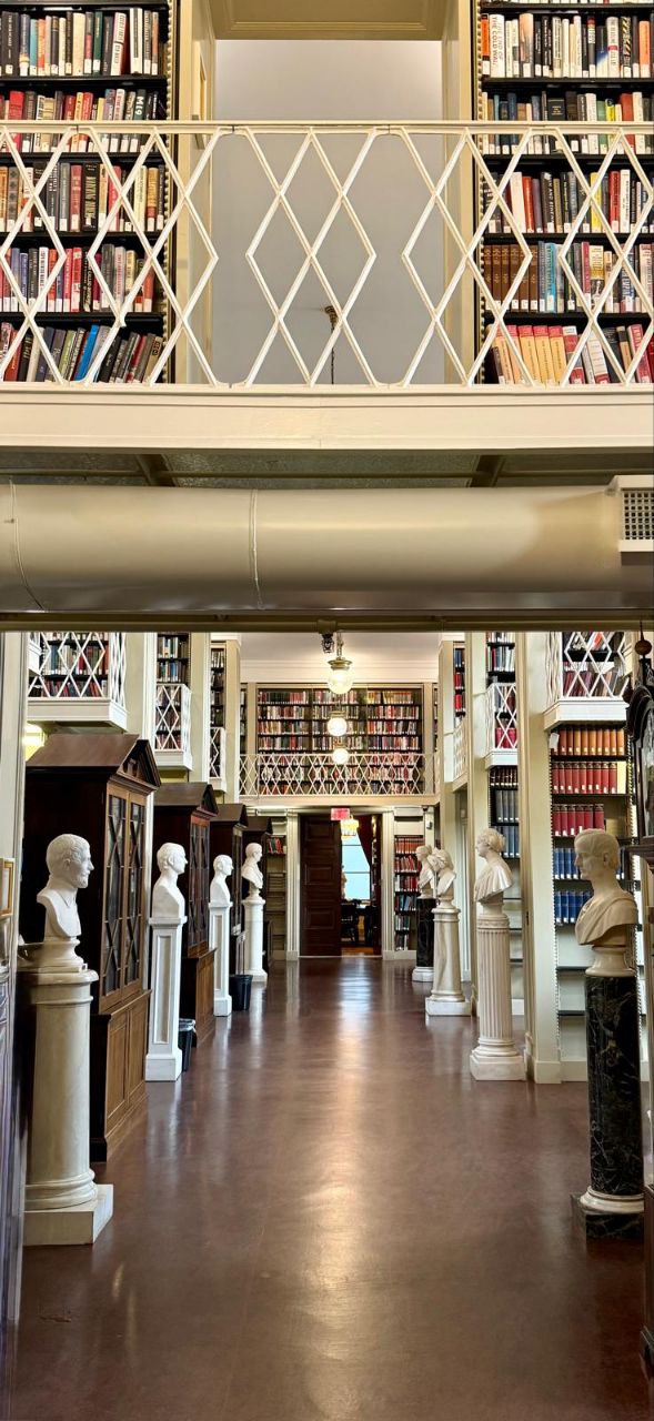 photo_5206388111477247663_y