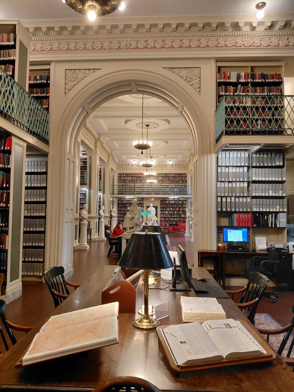 photo_5206388111477247713_y