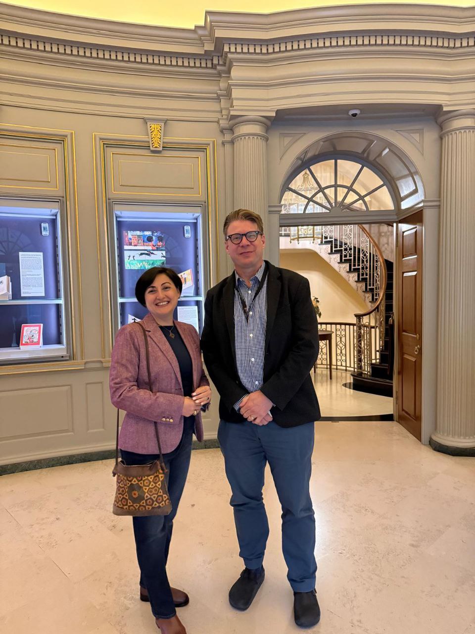 photo_5206388111477247714_y