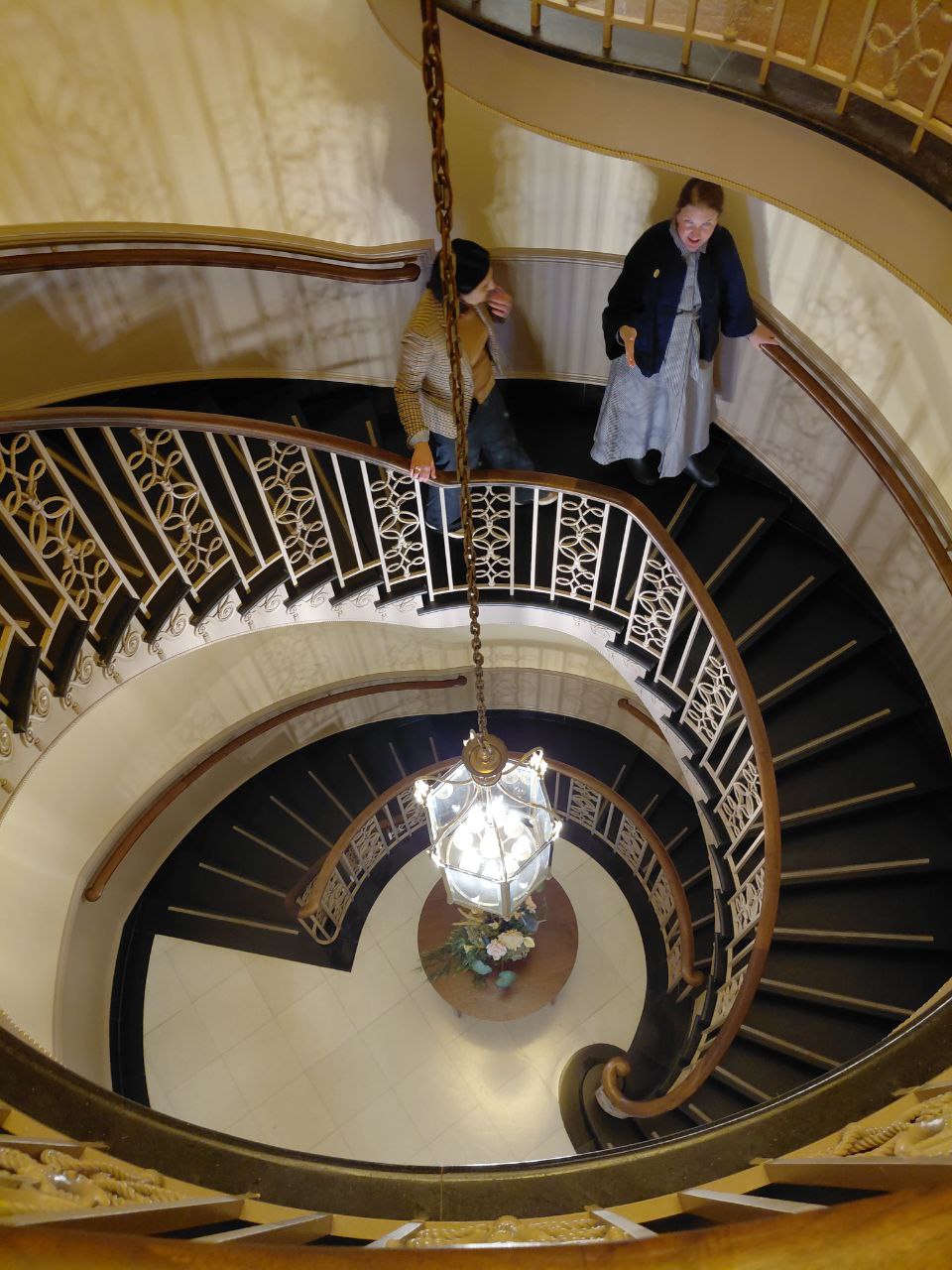 photo_5206388111477247720_y