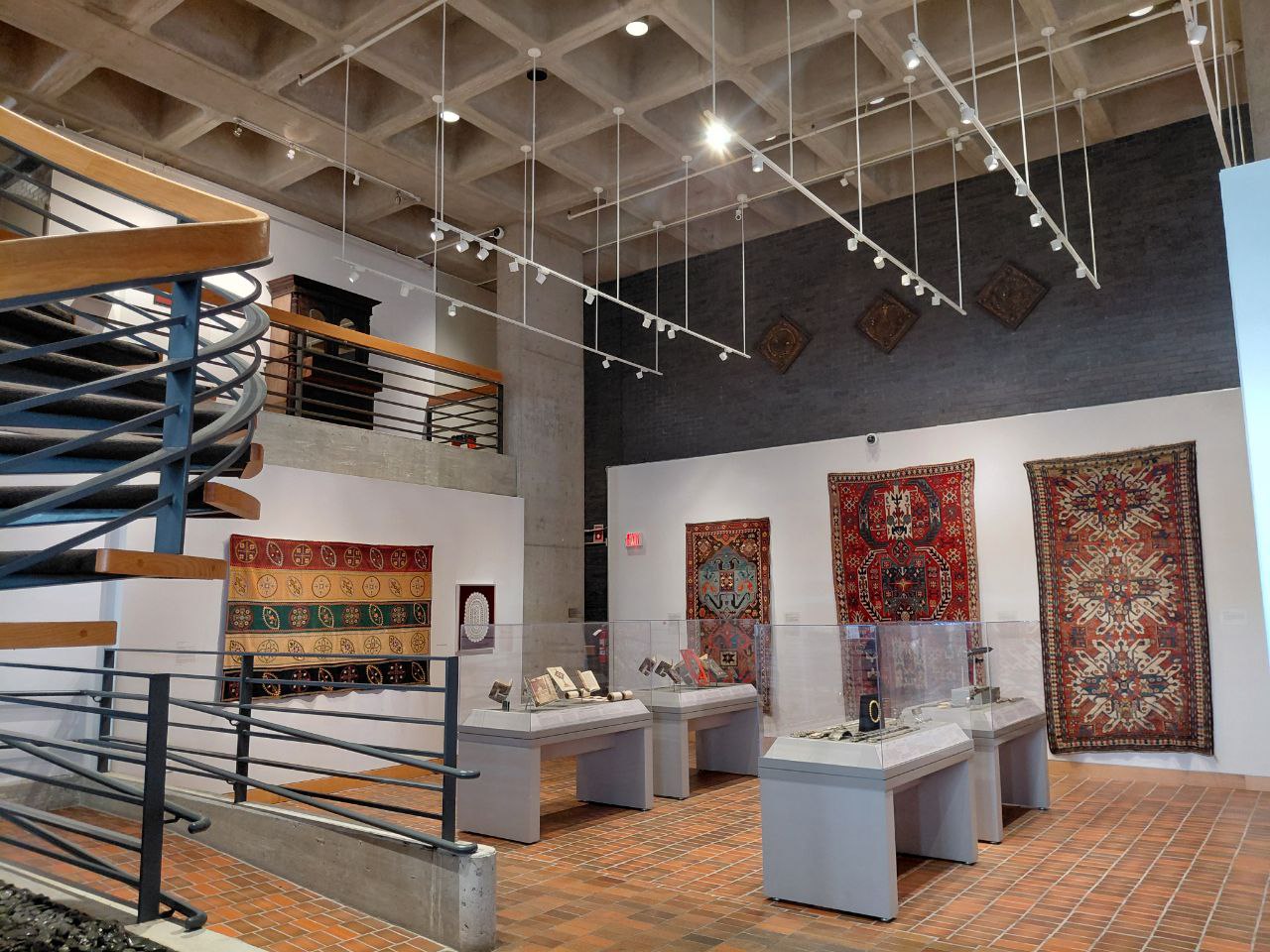 photo_5206388111477247762_y