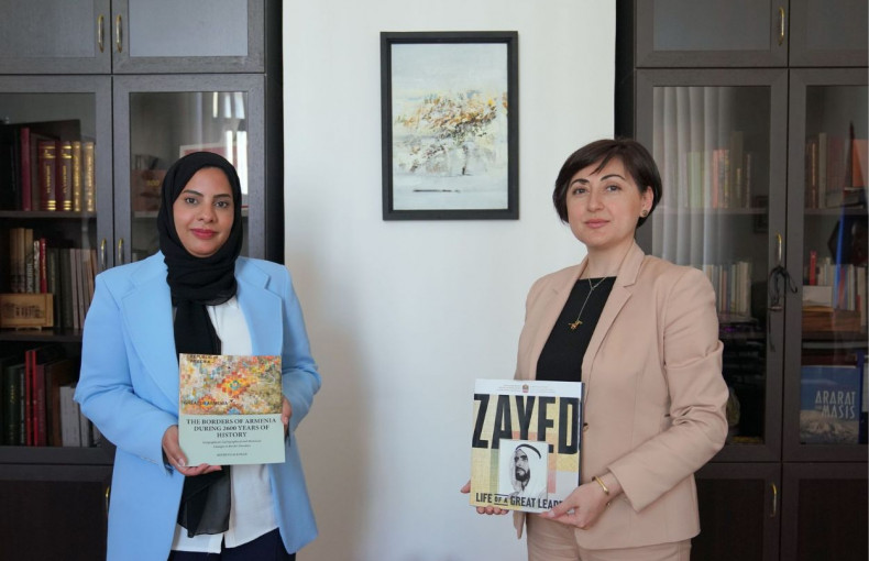Временный поверенный в делах Посольства Объединенных Арабских Эмиратов в Армении Ахлам Аль-Салами посетил Национальную библиотеку Армении