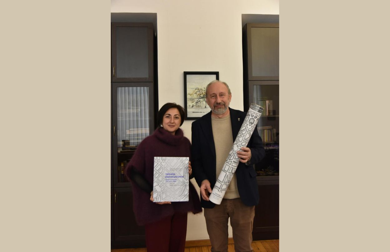 The National Library of Armenia has received a gift from journalist Mark Grigoryan